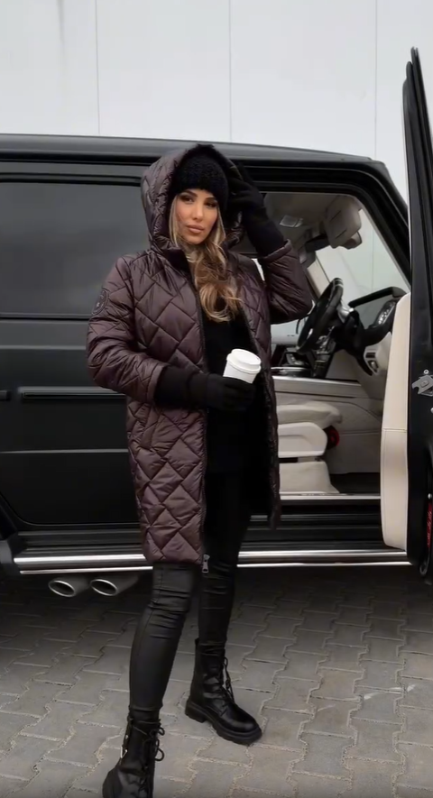 Invernal | Chaqueta elegante acolchada con capucha