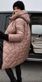Invernal | Chaqueta elegante acolchada con capucha
