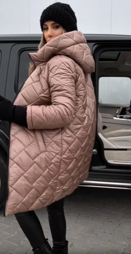 Invernal | Chaqueta elegante acolchada con capucha