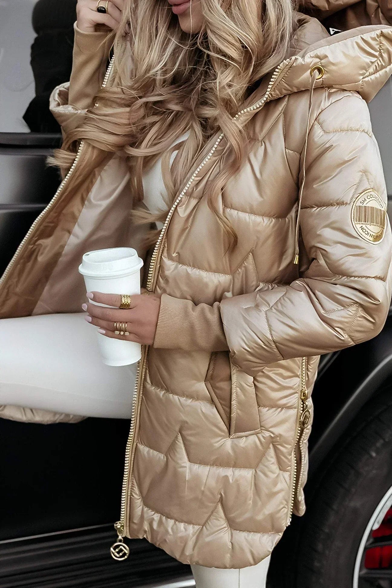 Nieve™ | Abrigo elegante de invierno con capucha y acolchado