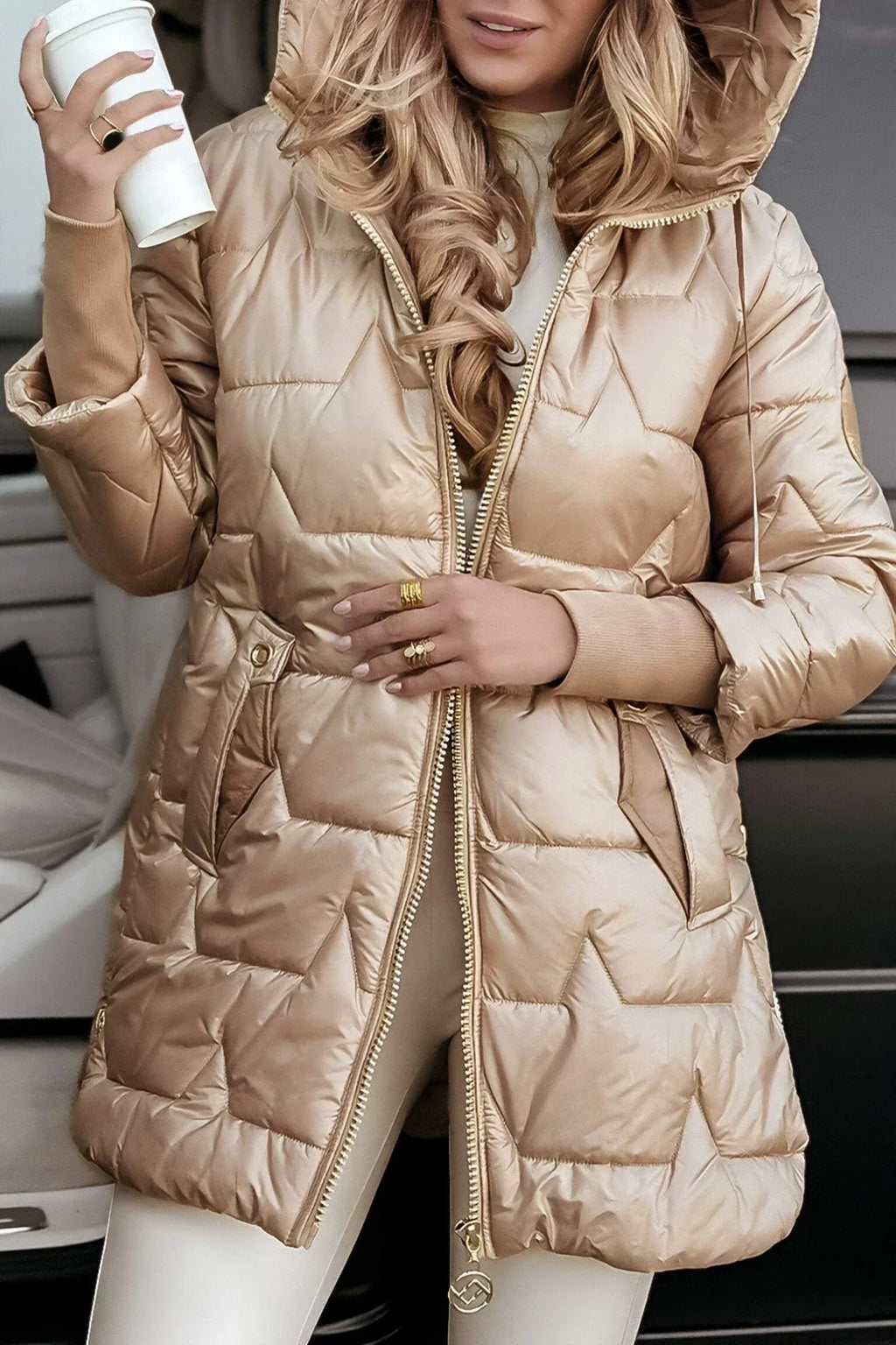 Nieve™ | Abrigo elegante de invierno con capucha y acolchado