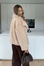 Deseo - Abrigo de piel sintetica